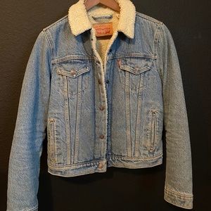 Women’s Levi’s jean jacket
